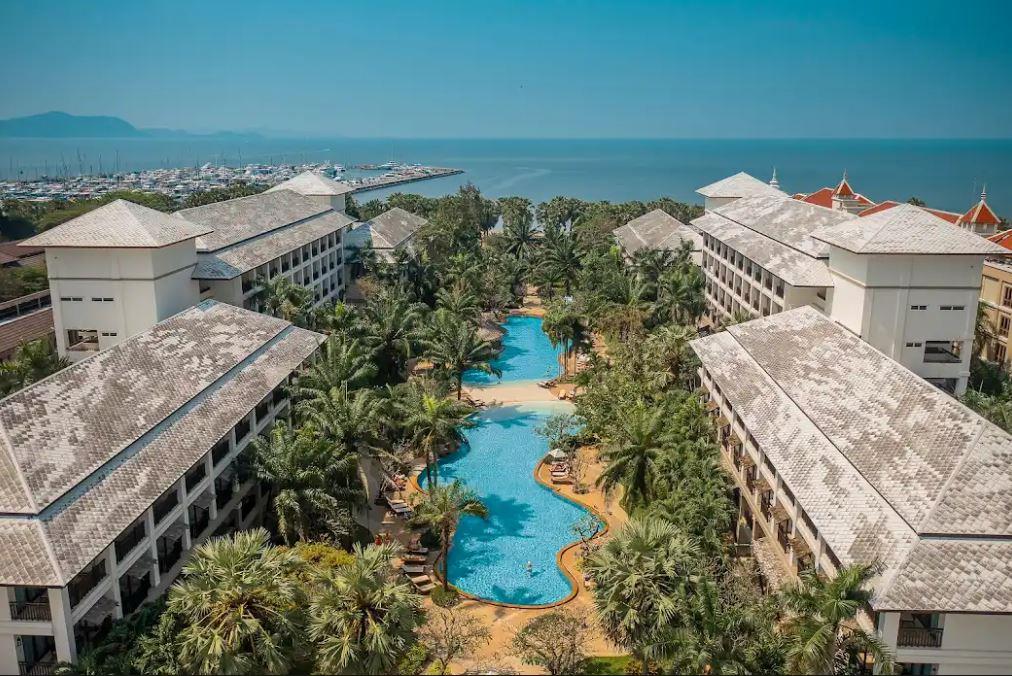 RAVINDRA BEACH 5*